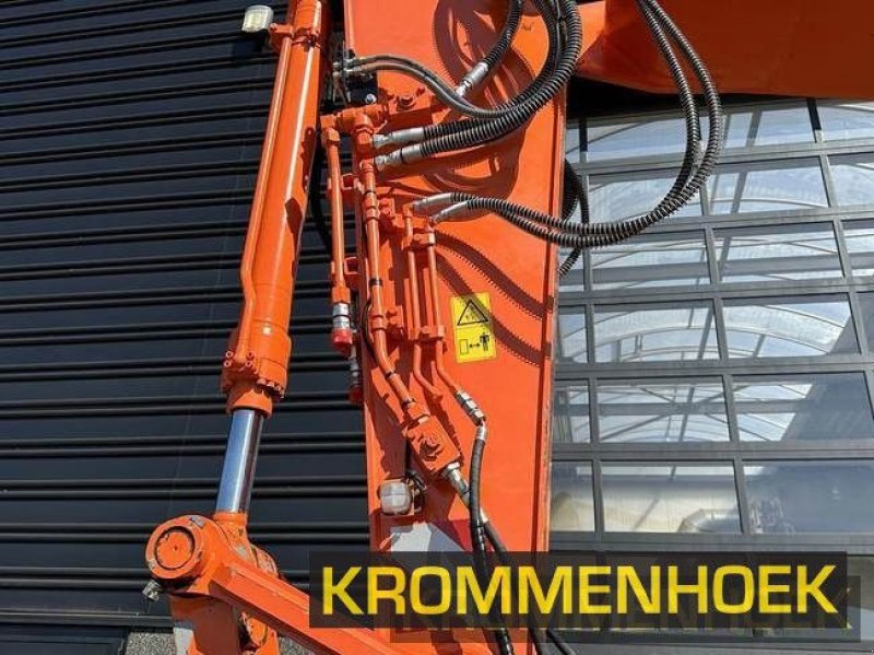 Kettenbagger typu Hitachi ZX 190 W-6 Rototilt, Gebrauchtmaschine v Apeldoorn (Obrázek 11)