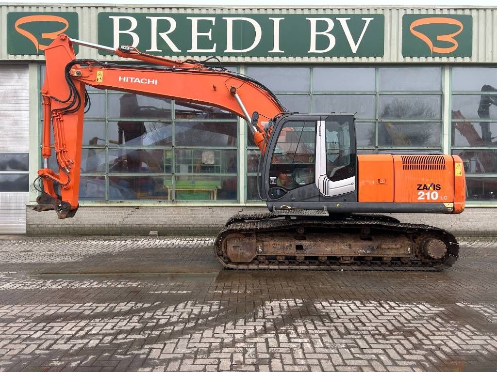 Kettenbagger of the type Hitachi ZX 210 LC-3, Gebrauchtmaschine in Roosendaal (Picture 1)