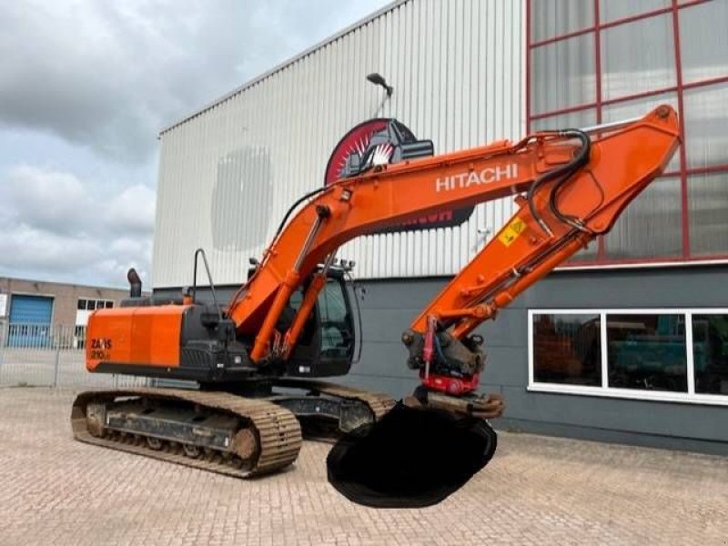 Kettenbagger van het type Hitachi ZX 210 LC-5 B, rototilt and grip, 2x bucket, Gebrauchtmaschine in Uitgeest (Foto 4)