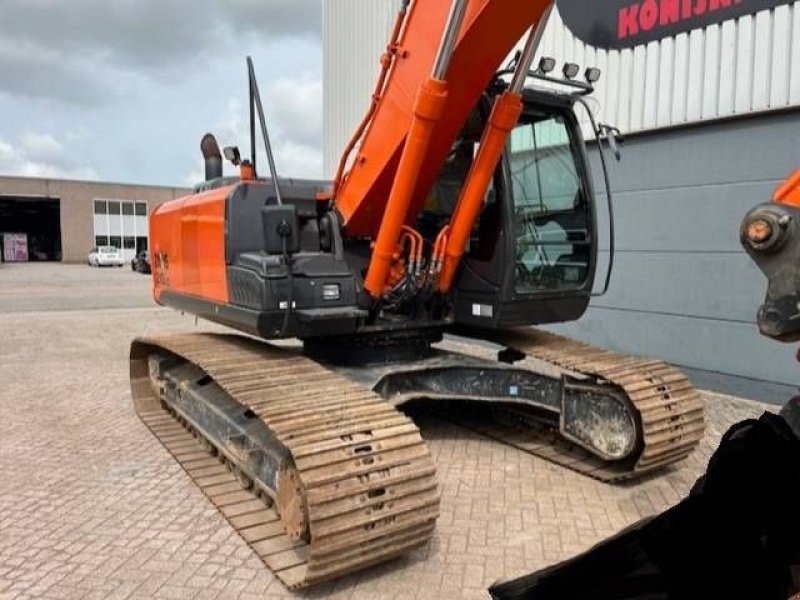 Kettenbagger a típus Hitachi ZX 210 LC-5 B, rototilt and grip, 2x bucket, Gebrauchtmaschine ekkor: Uitgeest (Kép 5)