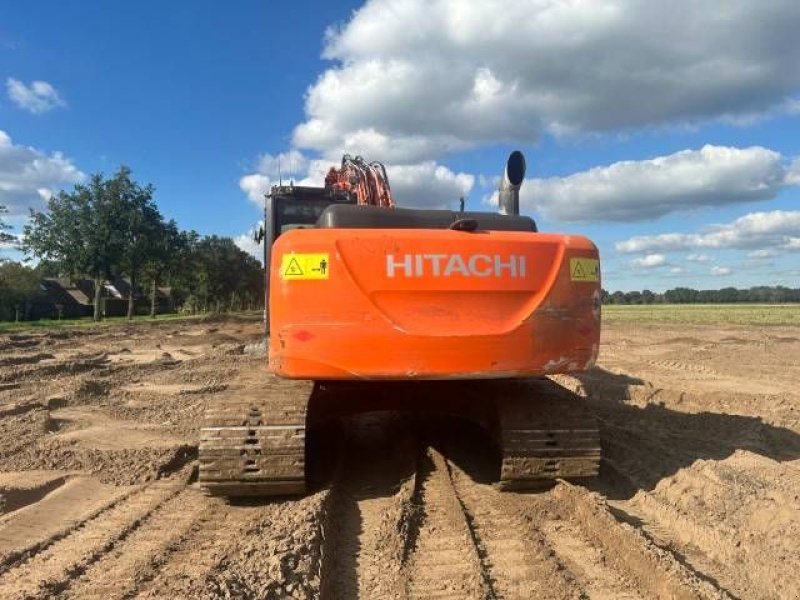 Kettenbagger typu Hitachi ZX 210 LC-5 B, Gebrauchtmaschine w Roosendaal (Zdjęcie 4)