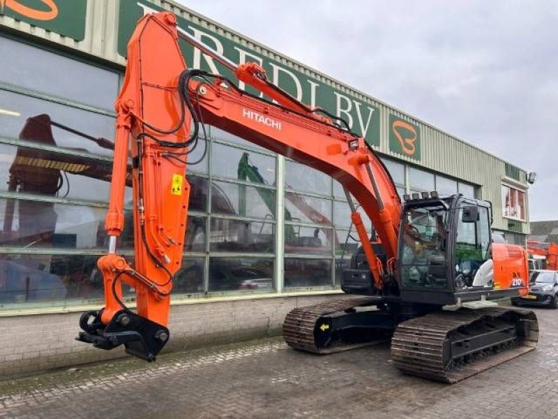 Kettenbagger des Typs Hitachi ZX 210 LC-6, Gebrauchtmaschine in Roosendaal (Bild 5)