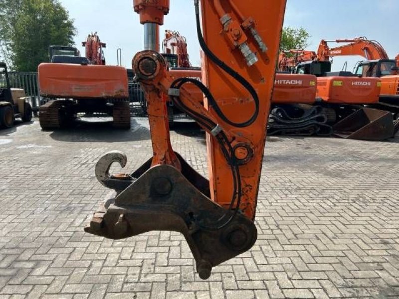 Kettenbagger a típus Hitachi ZX 225 US LC-3, Gebrauchtmaschine ekkor: Roosendaal (Kép 10)