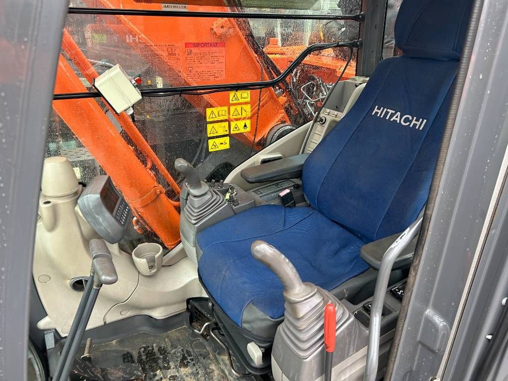 Kettenbagger des Typs Hitachi ZX 225 US LC-3, Gebrauchtmaschine in Roosendaal (Bild 10)