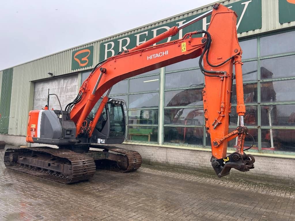 Kettenbagger typu Hitachi ZX 225 US LC-3, Gebrauchtmaschine w Roosendaal (Zdjęcie 4)