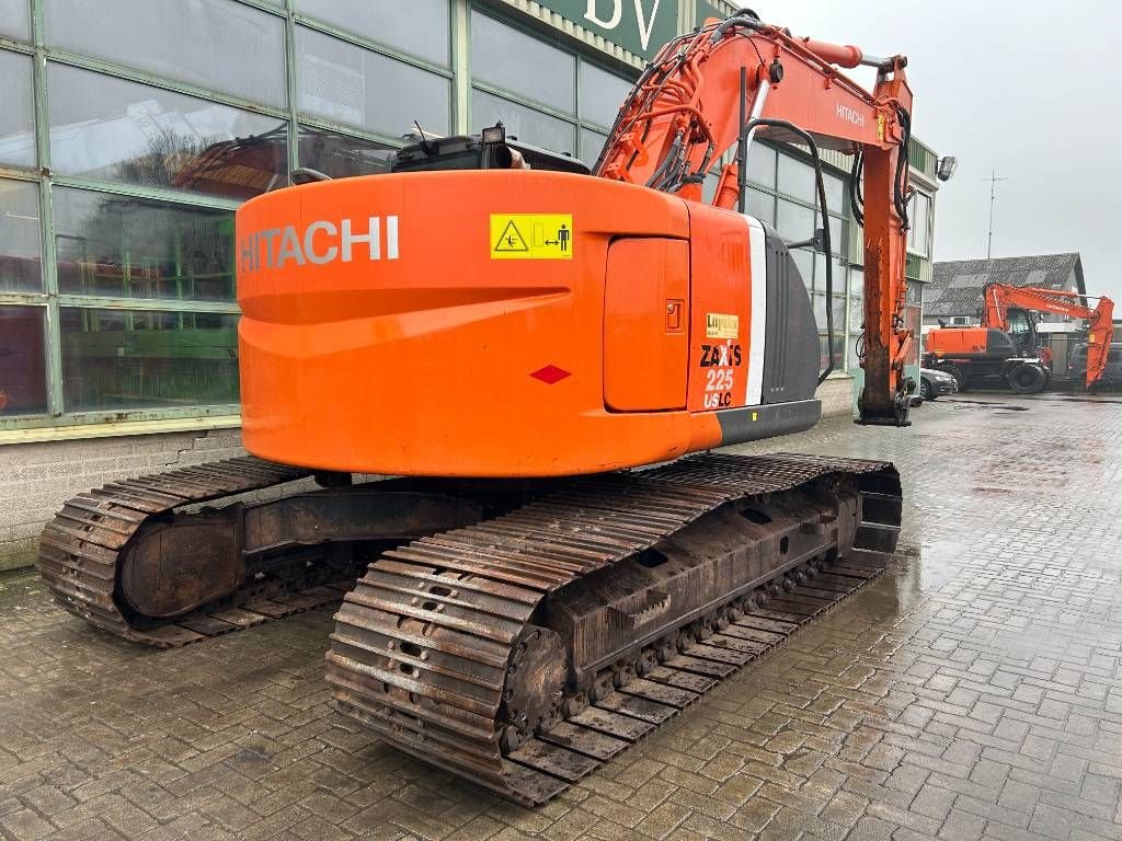 Kettenbagger du type Hitachi ZX 225 US LC-3, Gebrauchtmaschine en Roosendaal (Photo 7)