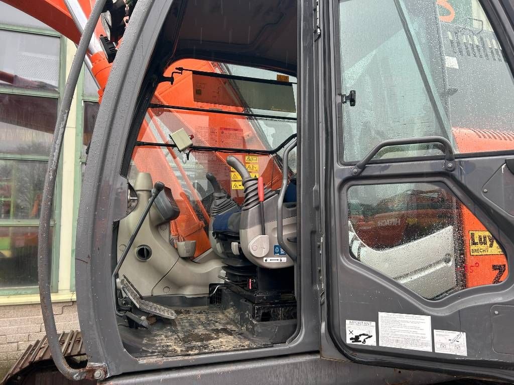 Kettenbagger typu Hitachi ZX 225 US LC-3, Gebrauchtmaschine w Roosendaal (Zdjęcie 9)