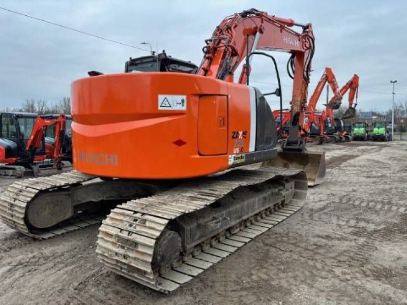 Kettenbagger от тип Hitachi ZX 225 US LC-3, Gebrauchtmaschine в MOL (Снимка 5)