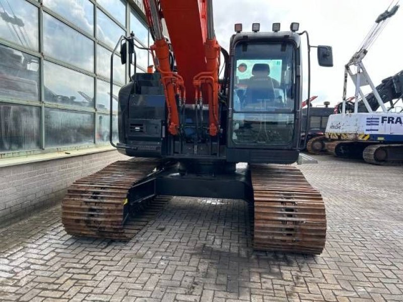 Kettenbagger of the type Hitachi ZX 225 US R LC-5 B, Gebrauchtmaschine in Roosendaal (Picture 10)