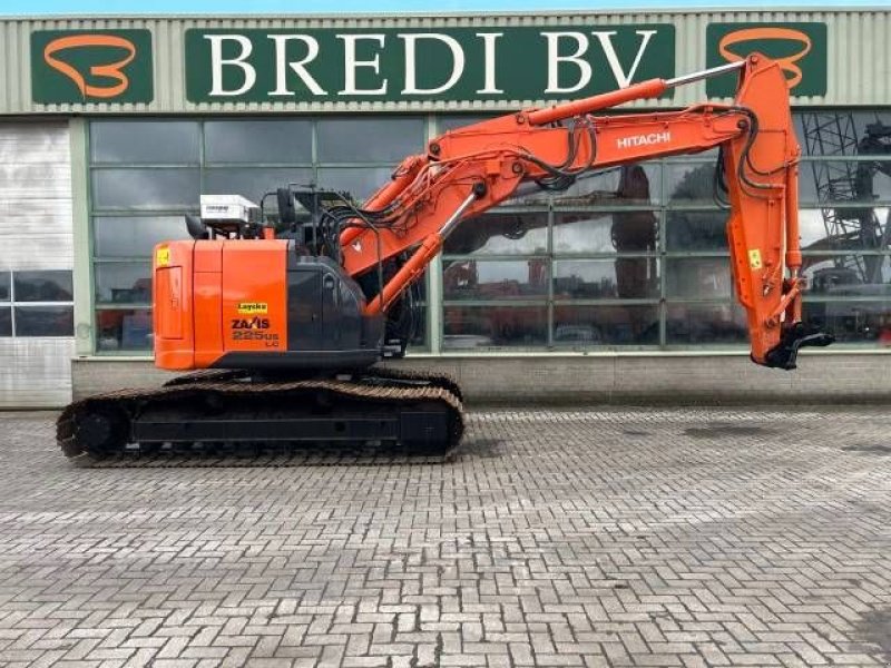 Kettenbagger of the type Hitachi ZX 225 US R LC-5 B, Gebrauchtmaschine in Roosendaal (Picture 2)