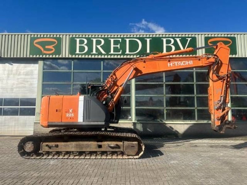 Kettenbagger a típus Hitachi ZX 225 USR LC-3, Gebrauchtmaschine ekkor: Roosendaal (Kép 2)