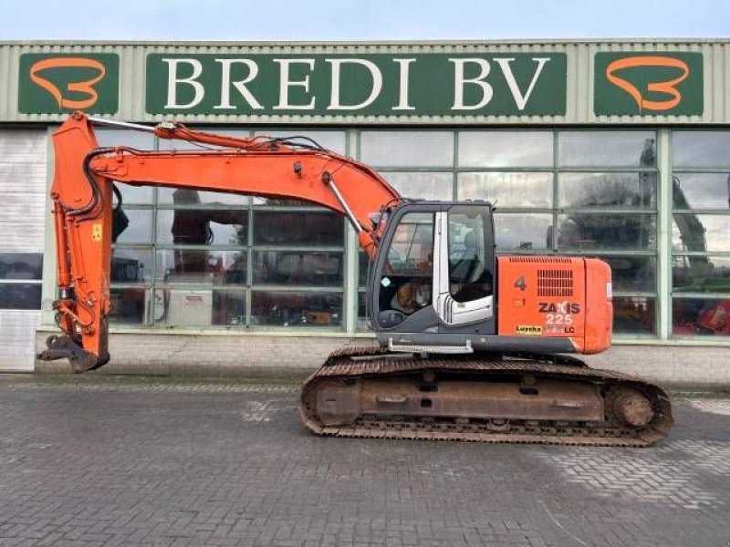 Kettenbagger of the type Hitachi ZX 225 USR LC-3, Gebrauchtmaschine in Roosendaal (Picture 1)