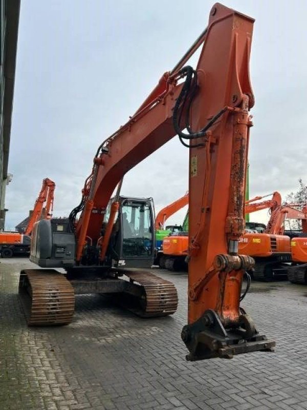 Kettenbagger of the type Hitachi ZX 225 USR LC-3, Gebrauchtmaschine in Roosendaal (Picture 9)