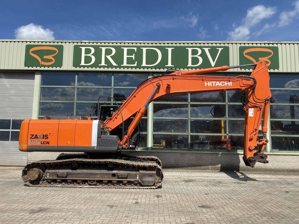 Kettenbagger a típus Hitachi ZX 250 LC-3, Gebrauchtmaschine ekkor: Roosendaal (Kép 2)