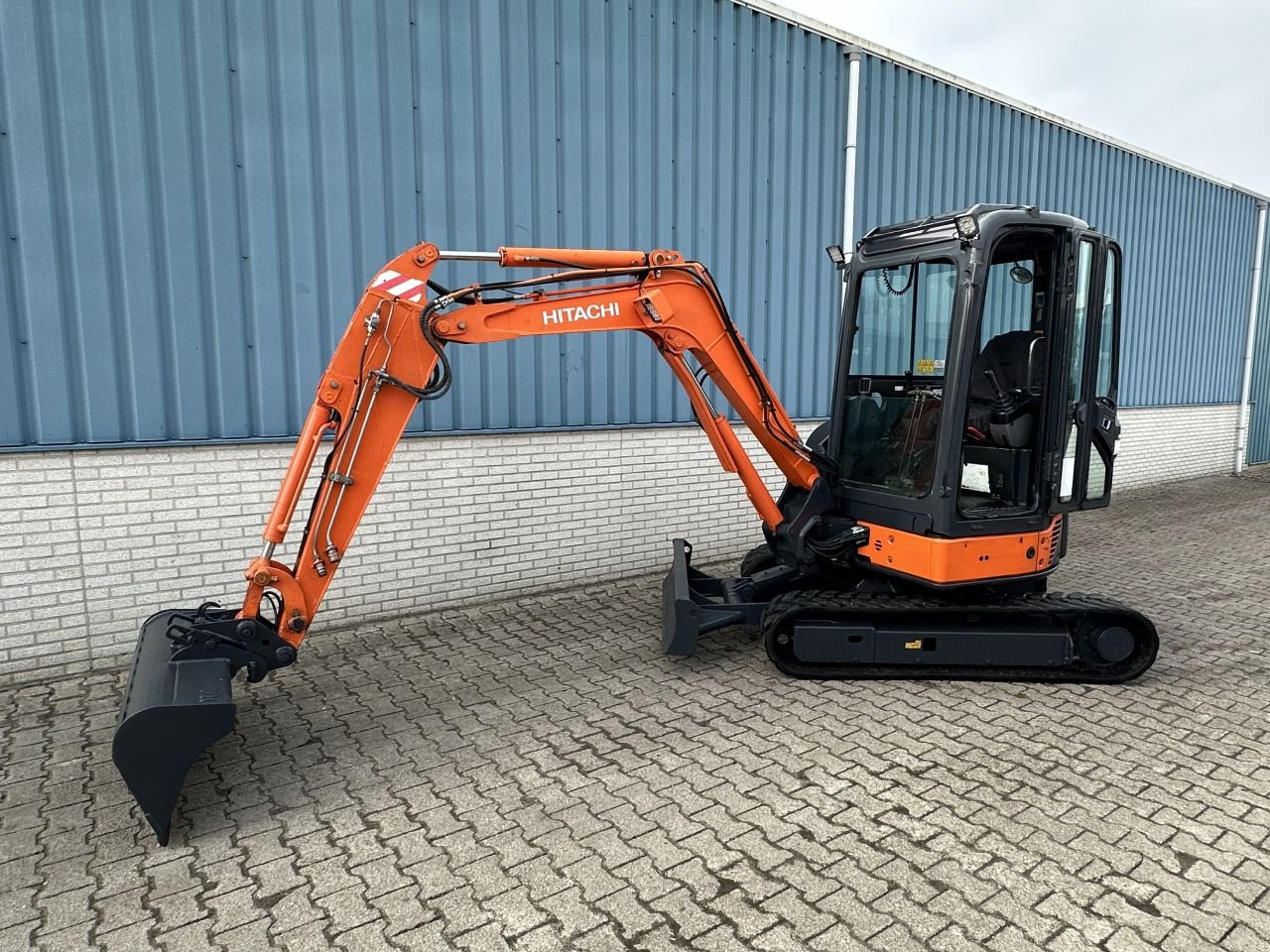 Kettenbagger typu Hitachi ZX 30U, Gebrauchtmaschine v Nieuw-Weerdinge (Obrázek 2)