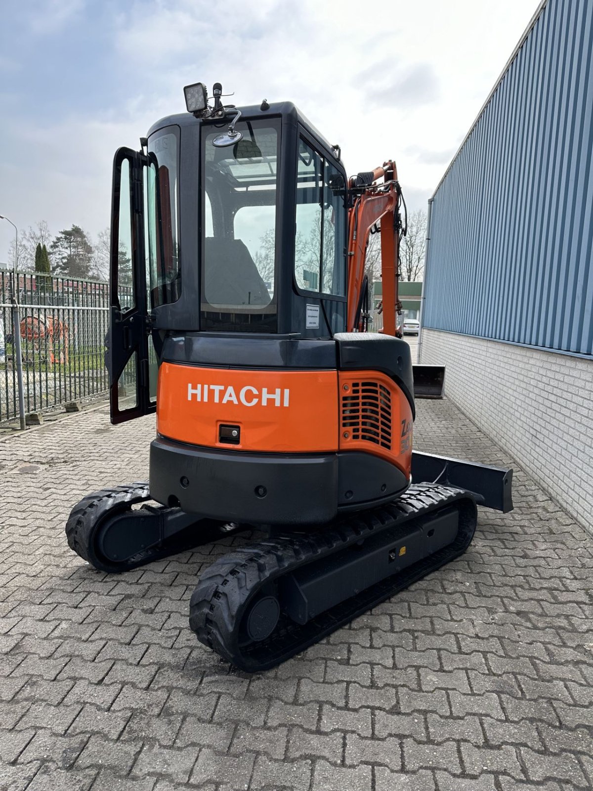 Kettenbagger del tipo Hitachi ZX 30U, Gebrauchtmaschine en Nieuw-Weerdinge (Imagen 3)