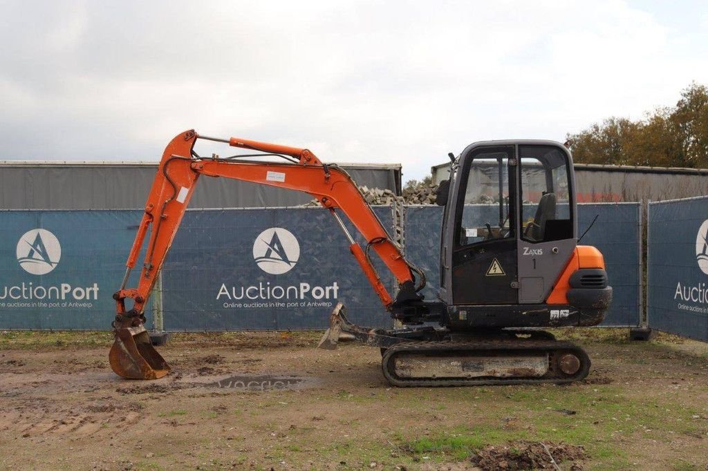 Kettenbagger typu Hitachi ZX 35, Gebrauchtmaschine w Antwerpen (Zdjęcie 2)