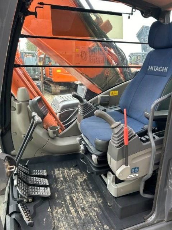 Kettenbagger a típus Hitachi ZX 350 LC-3, Gebrauchtmaschine ekkor: Roosendaal (Kép 10)