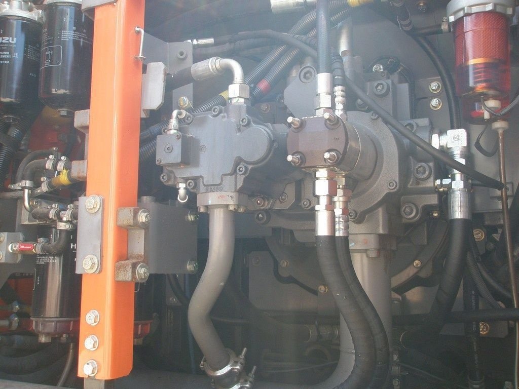 Kettenbagger des Typs Hitachi ZX 490H-5A, Gebrauchtmaschine in Barneveld (Bild 10)