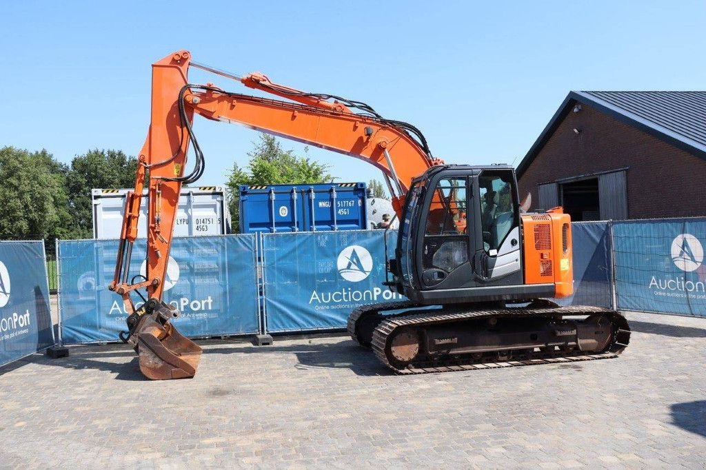 Kettenbagger del tipo Hitachi ZX135US-5B, Gebrauchtmaschine en Antwerpen (Imagen 1)