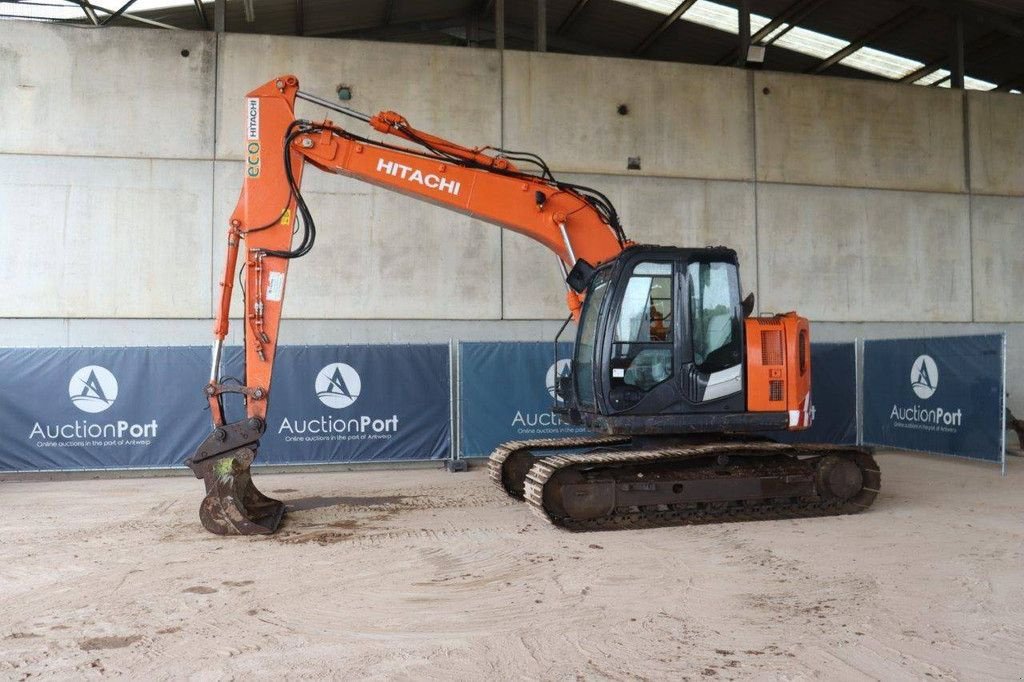 Kettenbagger des Typs Hitachi ZX135US-5B, Gebrauchtmaschine in Antwerpen (Bild 1)