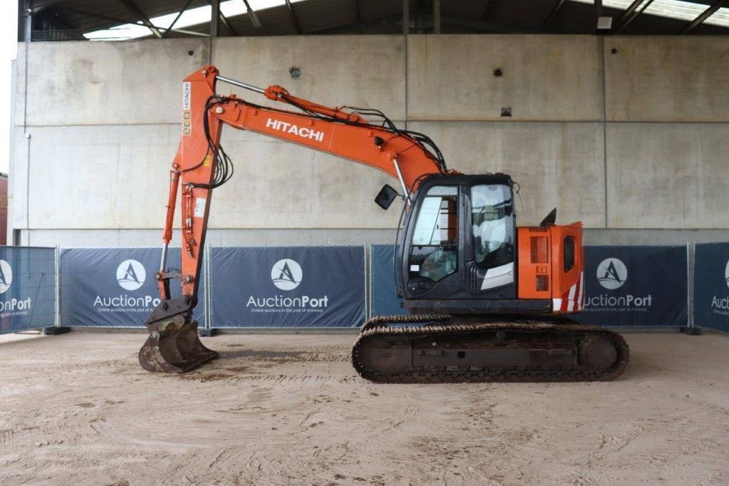 Kettenbagger Türe ait Hitachi ZX135US-5B, Gebrauchtmaschine içinde Antwerpen (resim 2)