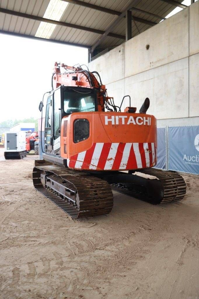 Kettenbagger du type Hitachi ZX135US-5B, Gebrauchtmaschine en Antwerpen (Photo 4)