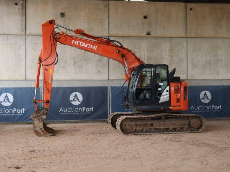 Kettenbagger del tipo Hitachi ZX135US-6, Gebrauchtmaschine en Antwerpen (Imagen 1)