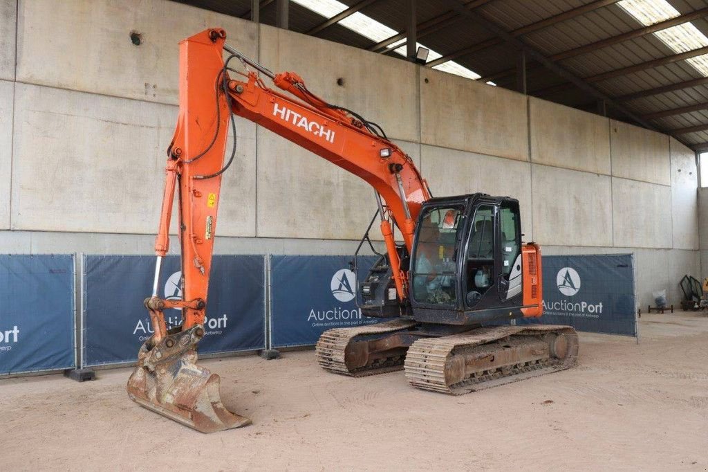 Kettenbagger typu Hitachi ZX135US-6, Gebrauchtmaschine w Antwerpen (Zdjęcie 9)