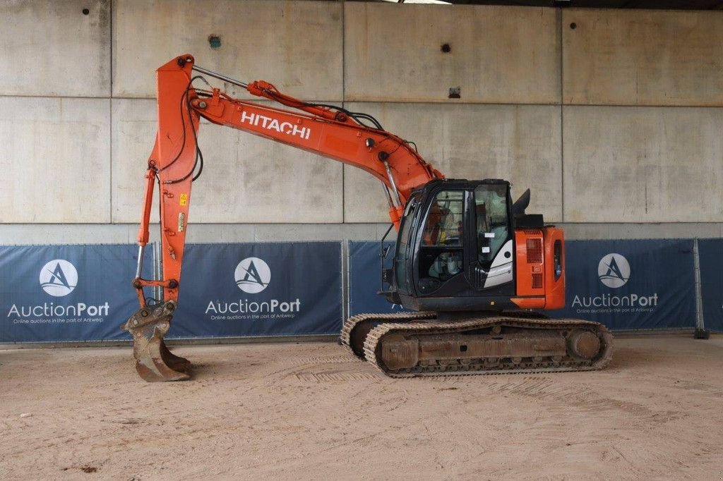 Kettenbagger Türe ait Hitachi ZX135US-6, Gebrauchtmaschine içinde Antwerpen (resim 1)