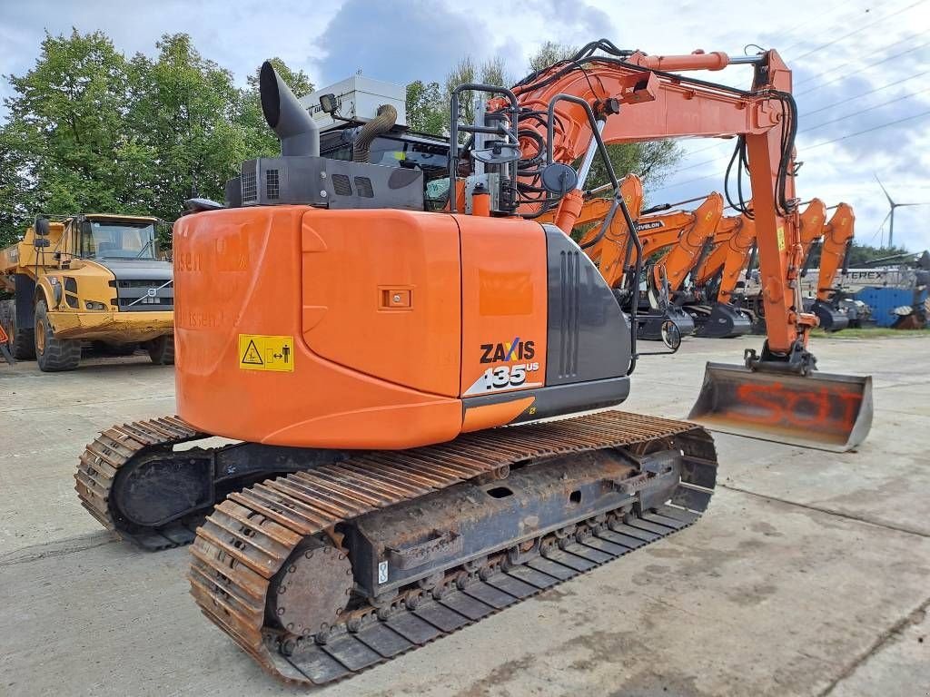 Kettenbagger Türe ait Hitachi ZX135US-6, Gebrauchtmaschine içinde Stabroek (resim 4)