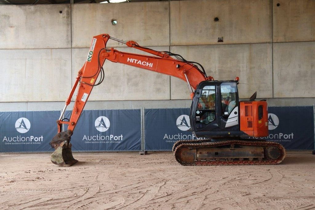 Kettenbagger del tipo Hitachi ZX135US, Gebrauchtmaschine en Antwerpen (Imagen 2)