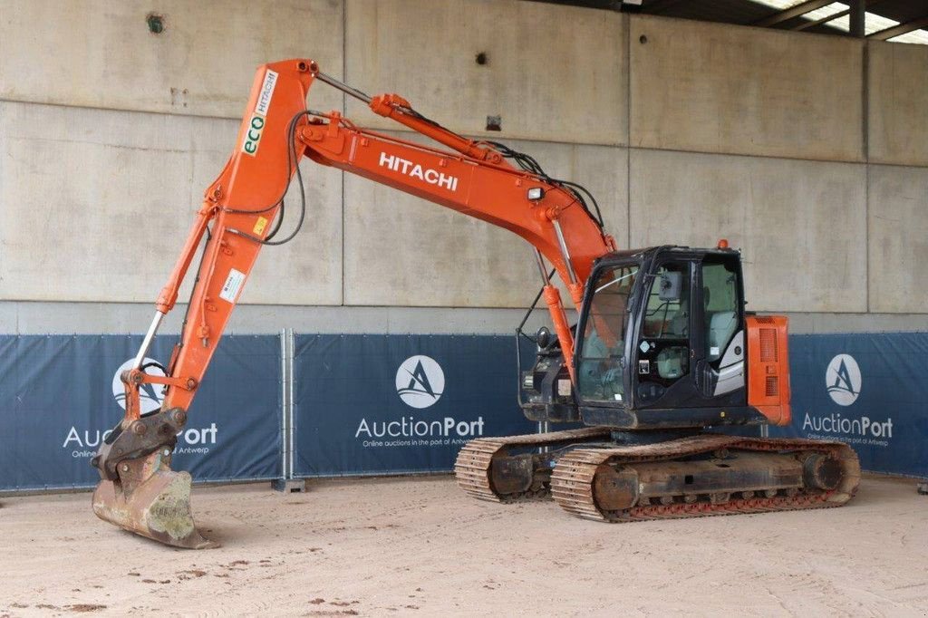 Kettenbagger typu Hitachi ZX135US, Gebrauchtmaschine w Antwerpen (Zdjęcie 10)