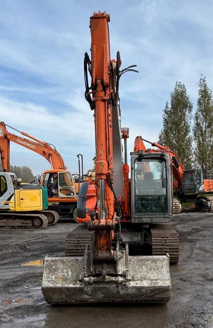 Kettenbagger of the type Hitachi ZX135US, Gebrauchtmaschine in Wevelgem (Picture 3)