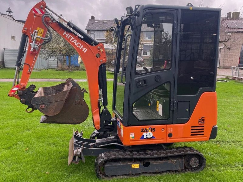 Kettenbagger typu Hitachi ZX19U graafmachine slechts 487 uur Nieuwstaat!, Gebrauchtmaschine v Kwintsheul (Obrázek 1)