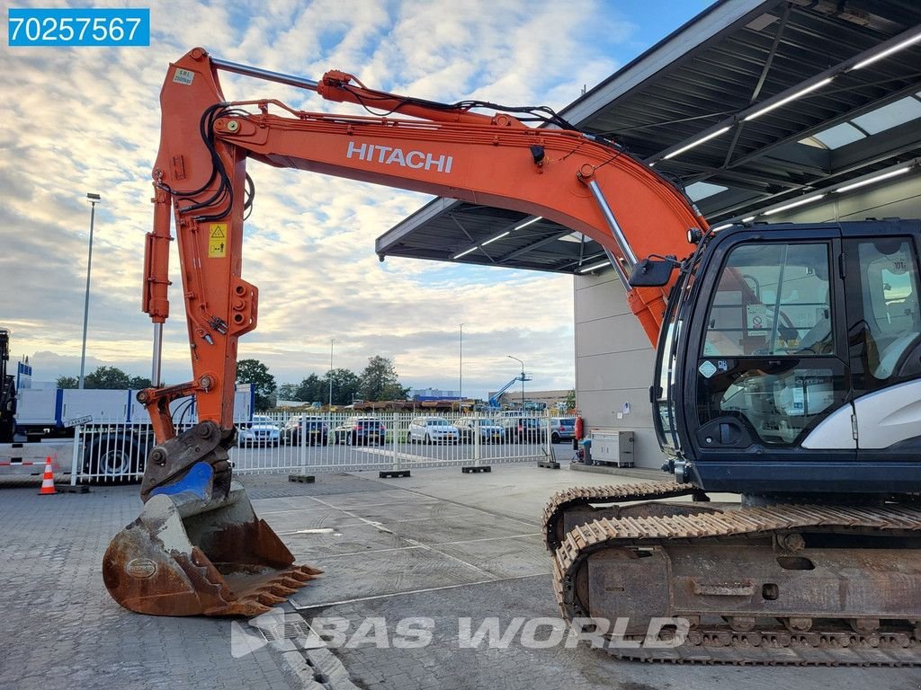 Kettenbagger des Typs Hitachi ZX210 LC-5B, Gebrauchtmaschine in Veghel (Bild 8)