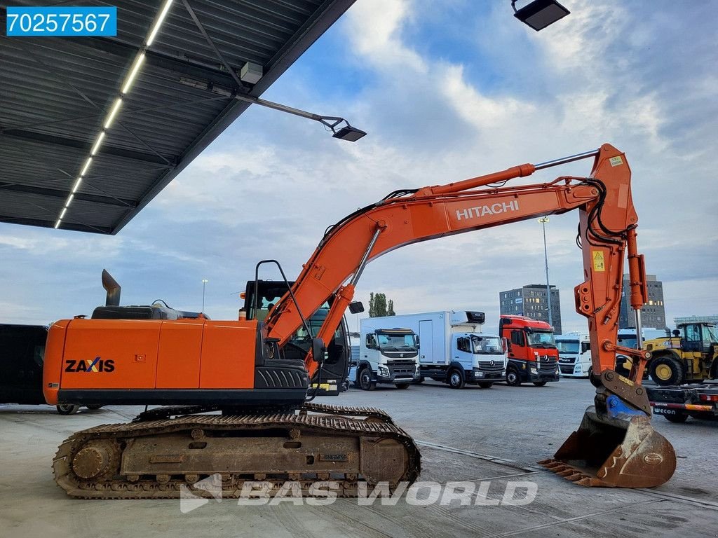 Kettenbagger van het type Hitachi ZX210 LC-5B, Gebrauchtmaschine in Veghel (Foto 5)