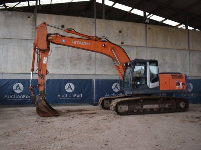 Kettenbagger of the type Hitachi ZX210LC-3, Gebrauchtmaschine in Antwerpen (Picture 1)