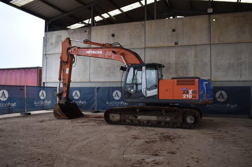 Kettenbagger del tipo Hitachi ZX210LC-3, Gebrauchtmaschine en Antwerpen (Imagen 3)