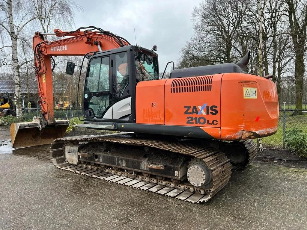 Kettenbagger van het type Hitachi ZX210LC Rupskraan CW, Gebrauchtmaschine in Harskamp (Foto 5)