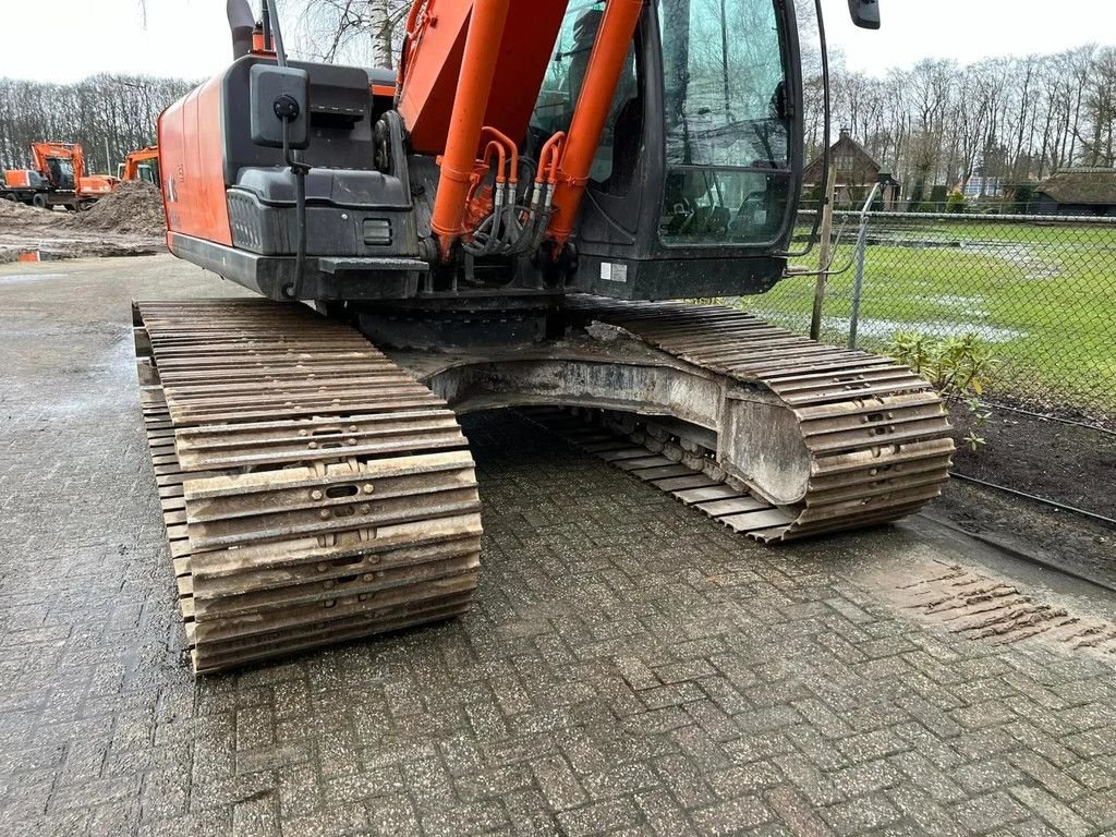 Kettenbagger van het type Hitachi ZX210LC Rupskraan CW, Gebrauchtmaschine in Harskamp (Foto 9)