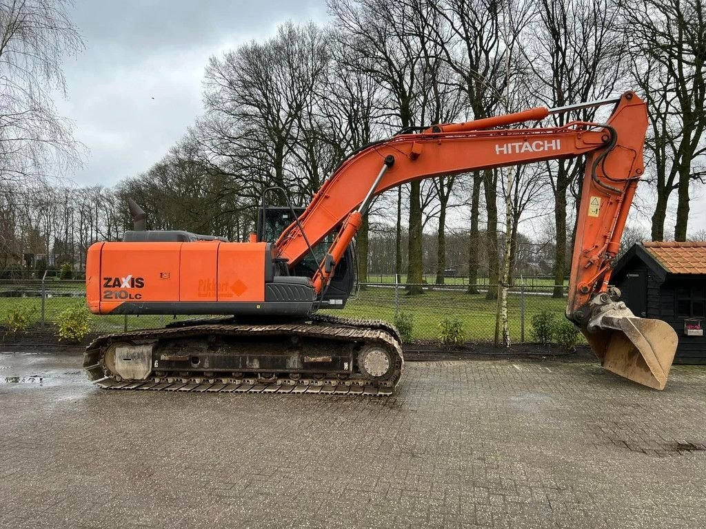 Kettenbagger van het type Hitachi ZX210LC Rupskraan CW, Gebrauchtmaschine in Harskamp (Foto 4)