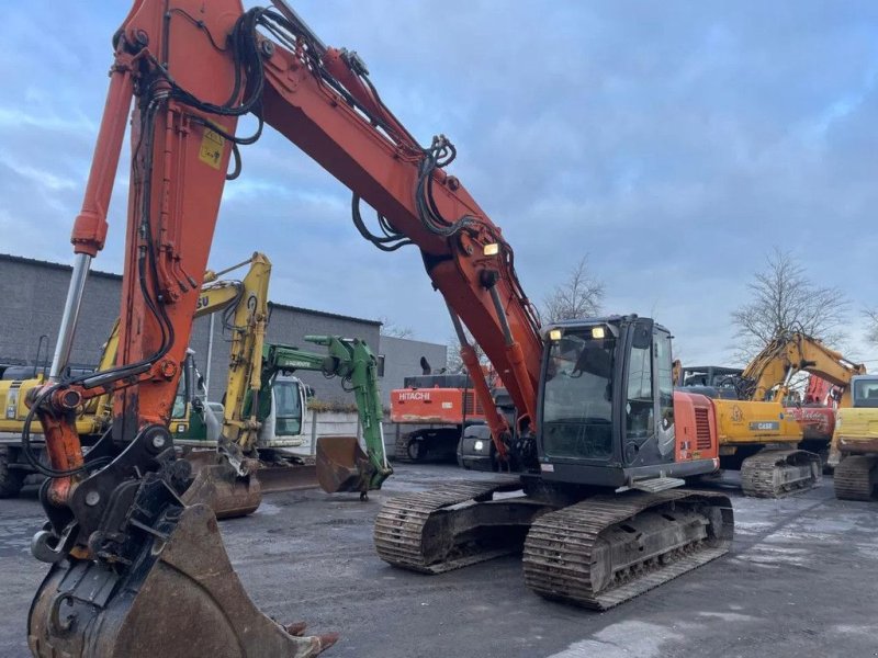 Kettenbagger of the type Hitachi ZX210LCN-3, Gebrauchtmaschine in Wevelgem (Picture 1)