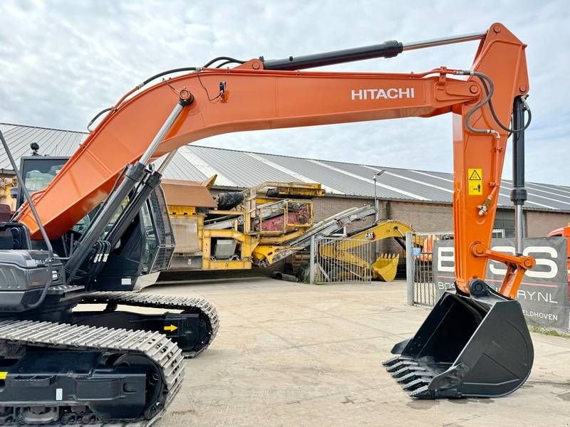 Kettenbagger typu Hitachi ZX220LC-5G / 2024 ULTRA MODEL / ISUZU ENGINE, Gebrauchtmaschine w Veldhoven (Zdjęcie 11)