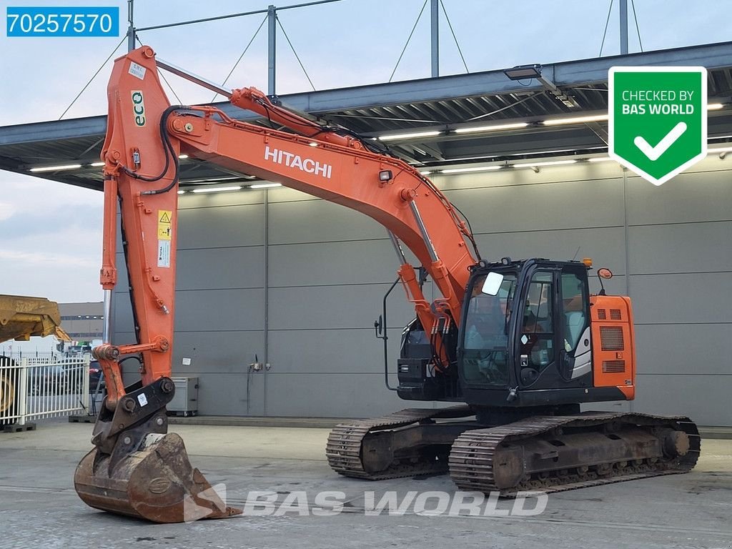 Kettenbagger del tipo Hitachi ZX225 USLC -5, Gebrauchtmaschine en Veghel (Imagen 1)