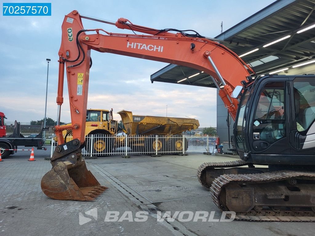 Kettenbagger van het type Hitachi ZX225 USLC -5, Gebrauchtmaschine in Veghel (Foto 11)