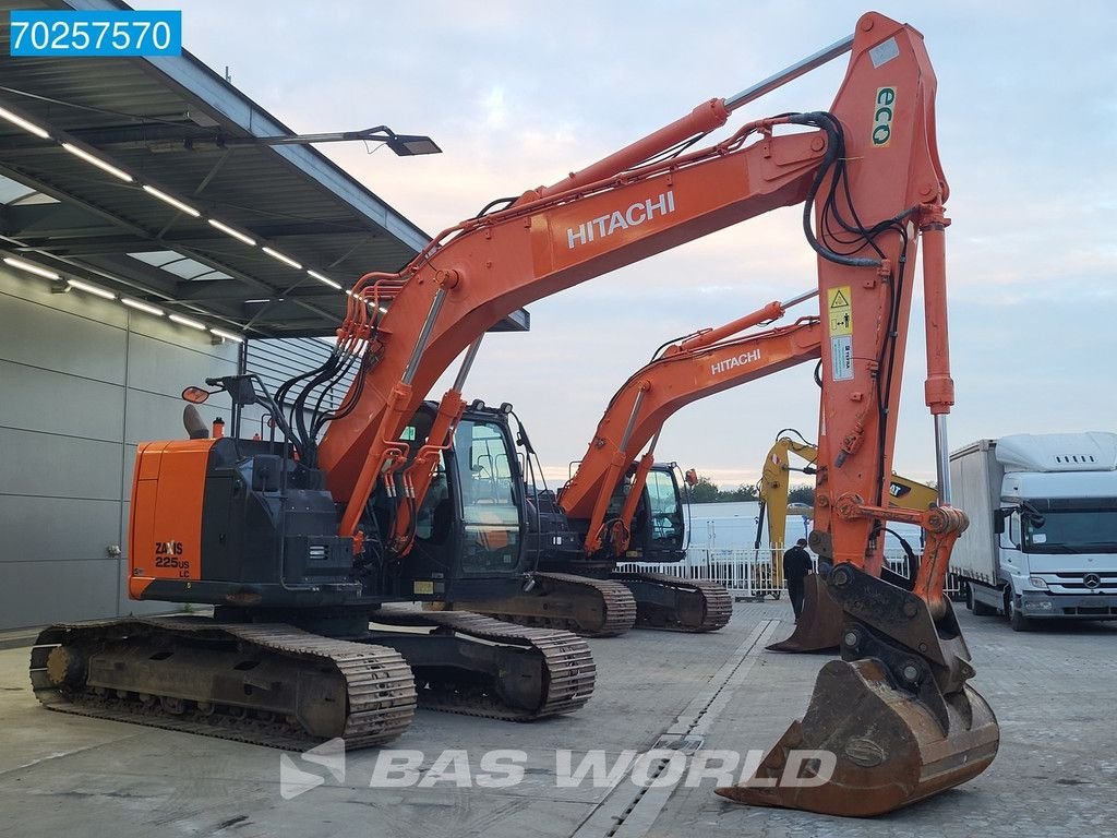 Kettenbagger van het type Hitachi ZX225 USLC -5, Gebrauchtmaschine in Veghel (Foto 3)