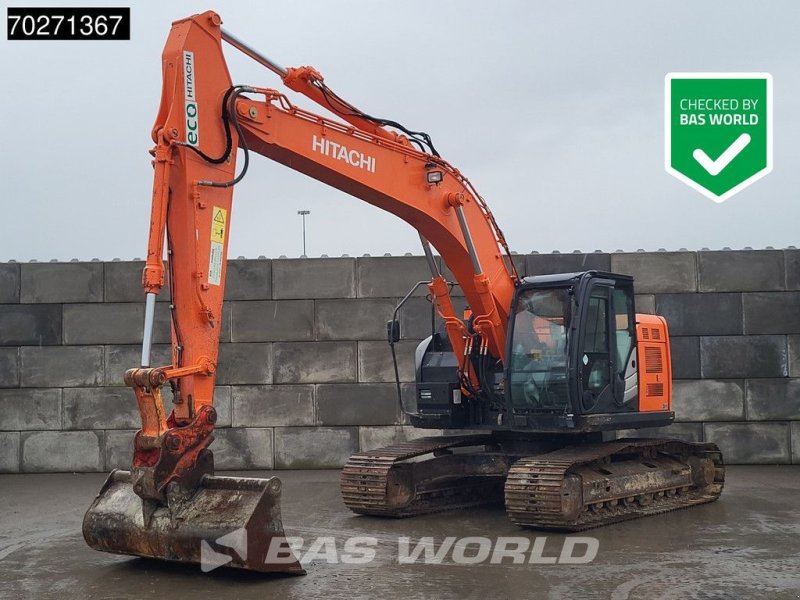 Kettenbagger van het type Hitachi ZX225 USLC -5, Gebrauchtmaschine in Veghel (Foto 1)