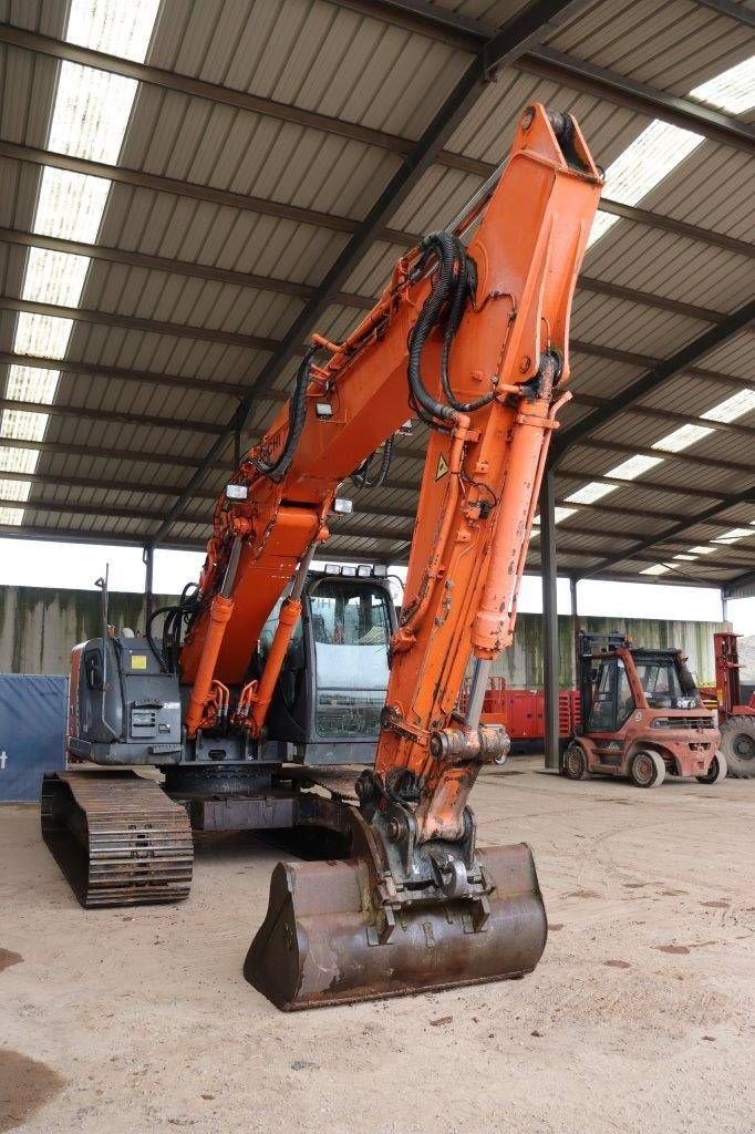 Kettenbagger des Typs Hitachi ZX225US-3, Gebrauchtmaschine in Antwerpen (Bild 8)