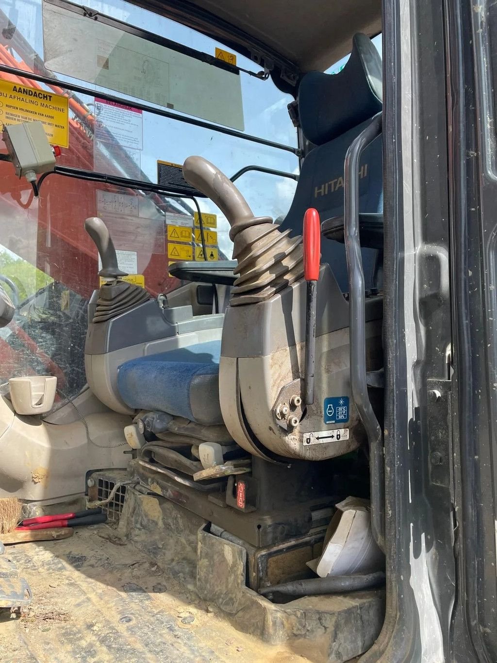 Kettenbagger a típus Hitachi ZX225USLC-3, Gebrauchtmaschine ekkor: Wevelgem (Kép 9)